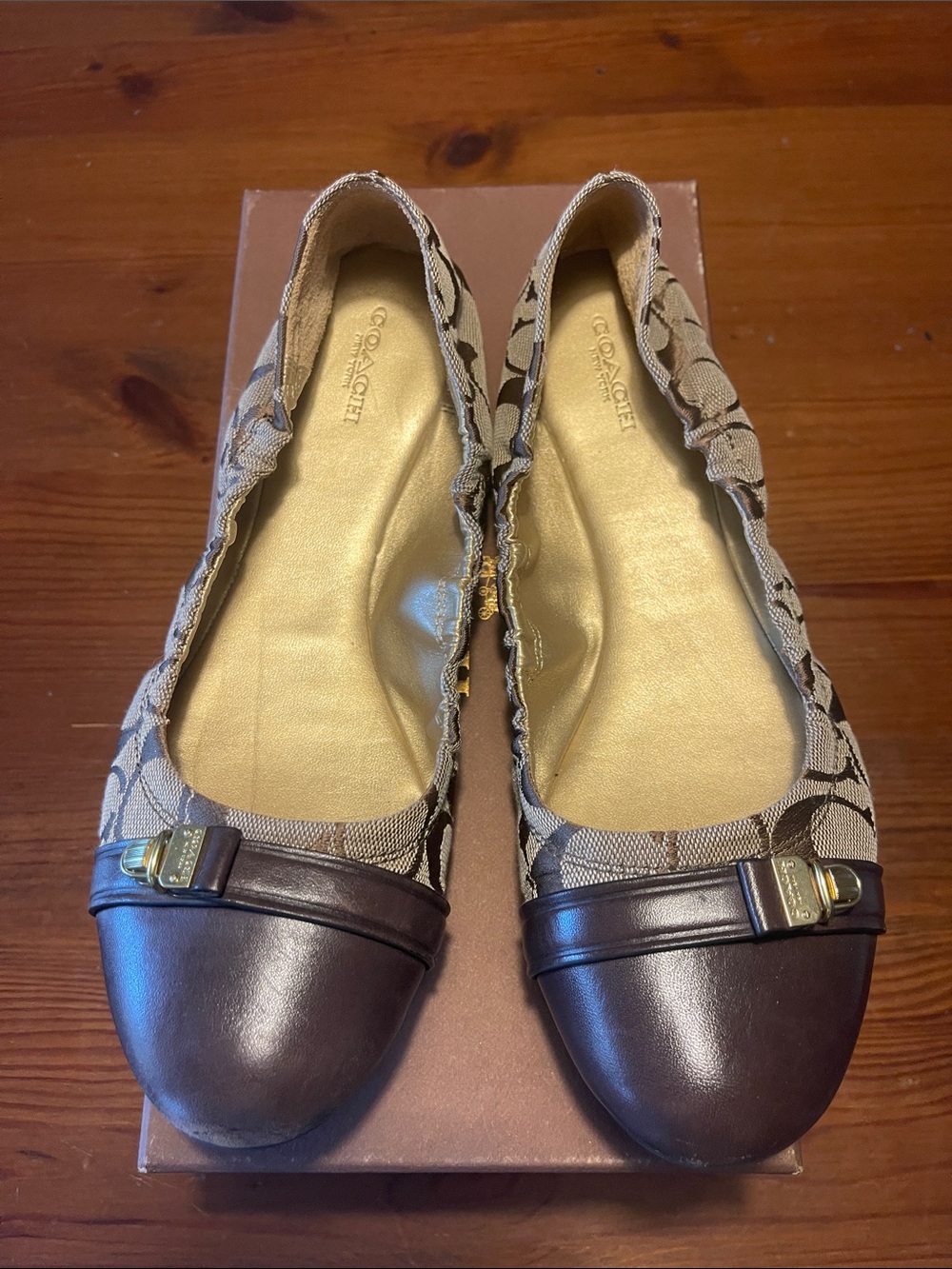 Coach Delphine Signature Ballet Flats | Khaki/Chestnut | Size 9.5